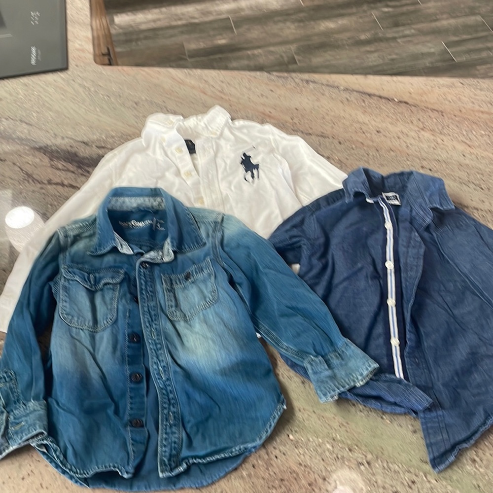 Boys size 4 long sleeve button up shirts